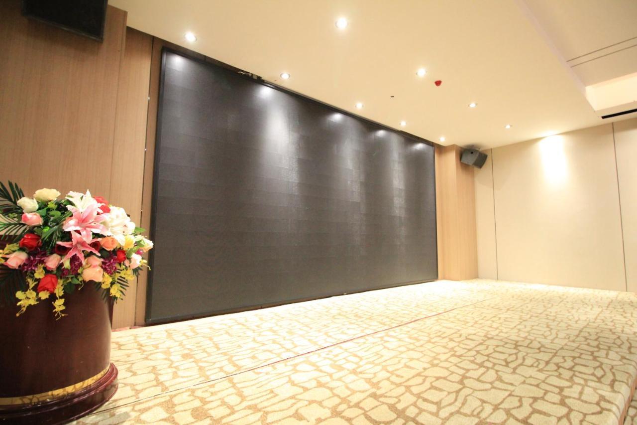 Tomorrow West Hotel Σενζέν Εξωτερικό φωτογραφία