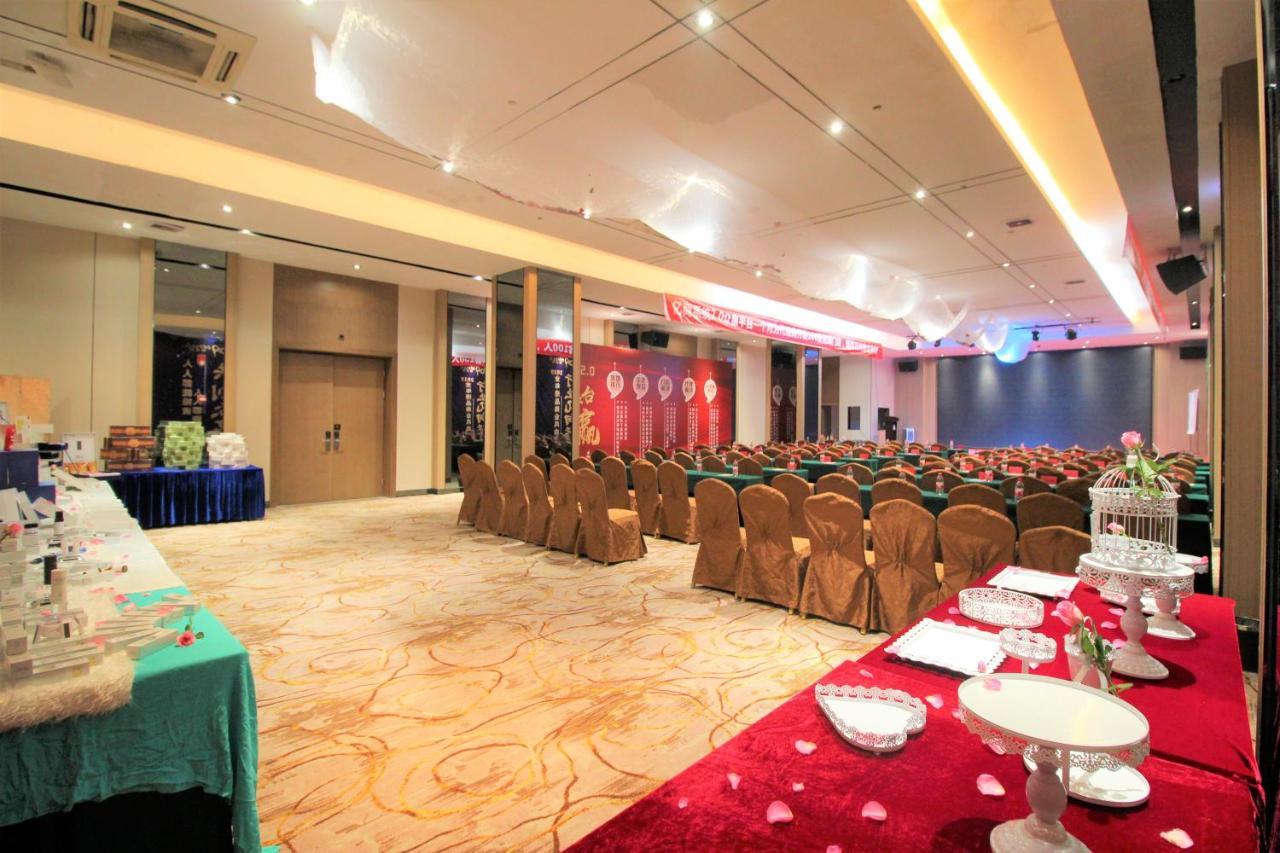 Tomorrow West Hotel Σενζέν Εξωτερικό φωτογραφία